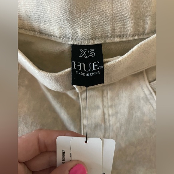 Hue denim cropped leggings • NWT • Women’s XS - Picture 4 of 8